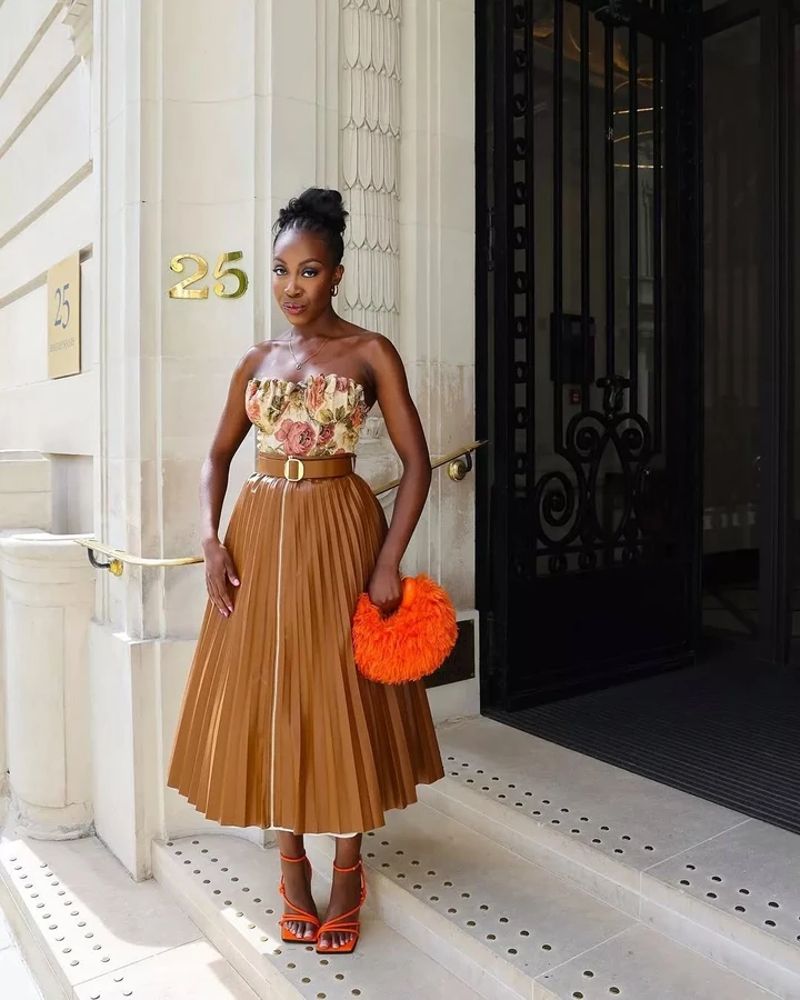 Nákupné maniačky - plisovaná sukňa